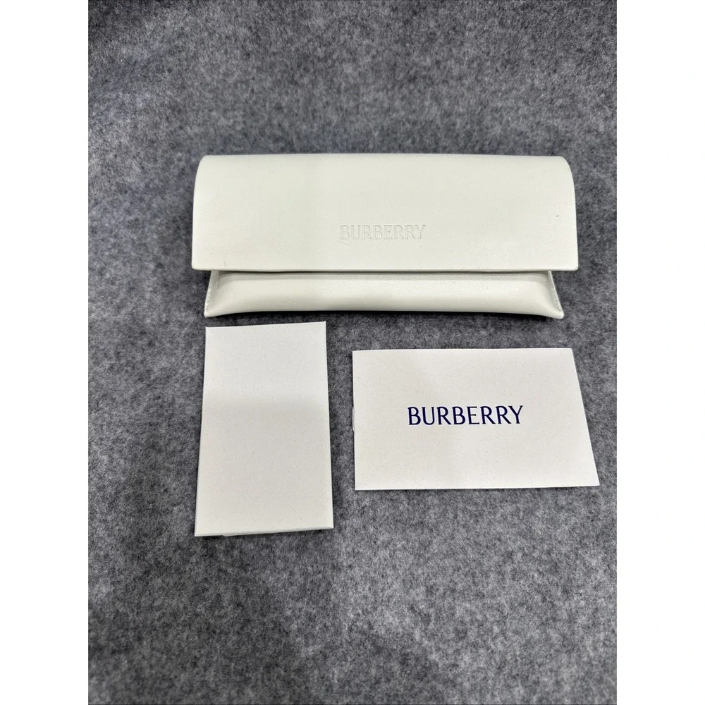 NEW BURBERRY Authentic Glasses Case - White Double Magnetic Closure